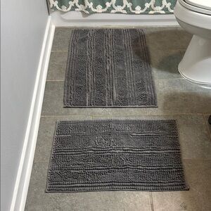 Gray Bath Mat Set
